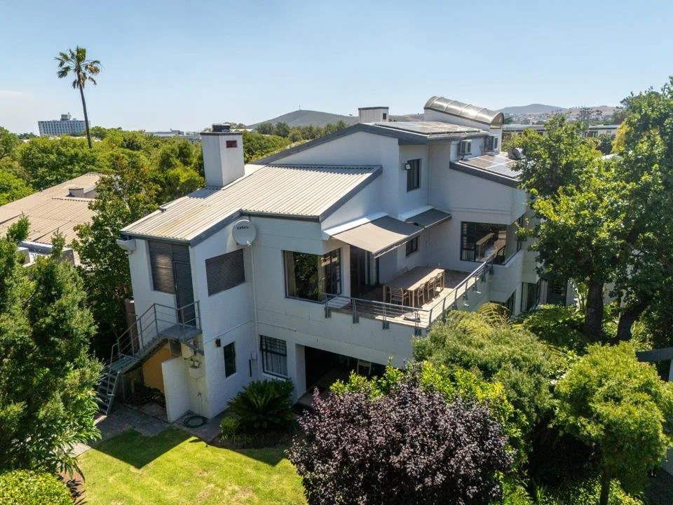 4 Bedroom House for sale in Simonswyk