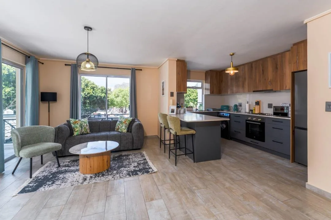 2 Bedroom Apartment / flat for sale in Scott Estate
