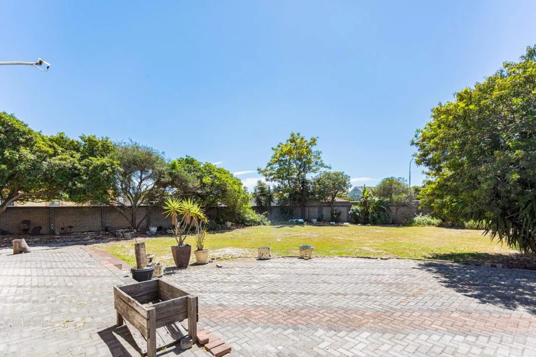 5 Bedroom House for sale in Highbury Park