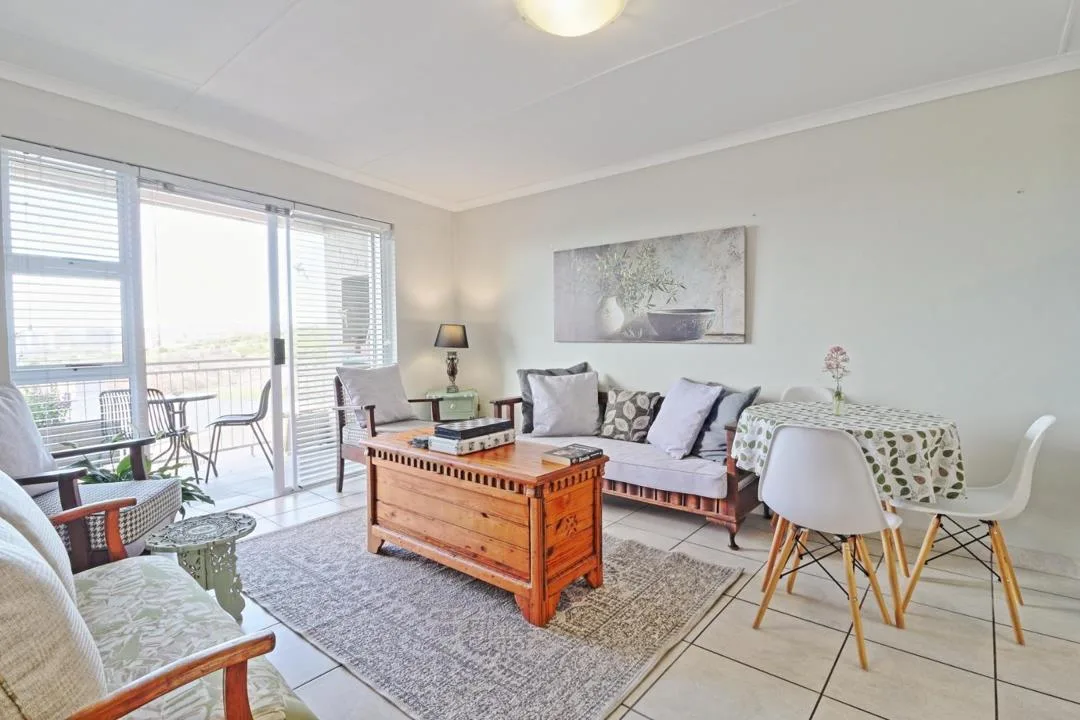 2 Bedroom Apartment / flat for sale in Island View