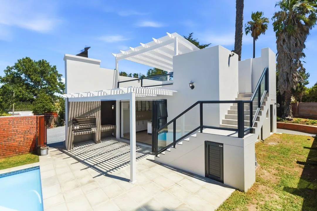 4 Bedroom House for sale in Golden Hill
