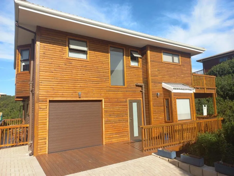 3 Bedroom House for sale in Dwarswegstrand