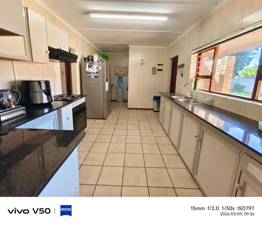 4 Bedroom House for sale in Hartenbos Central