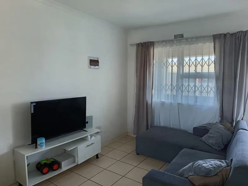 2 Bedroom Apartment / flat for sale in Delro Park