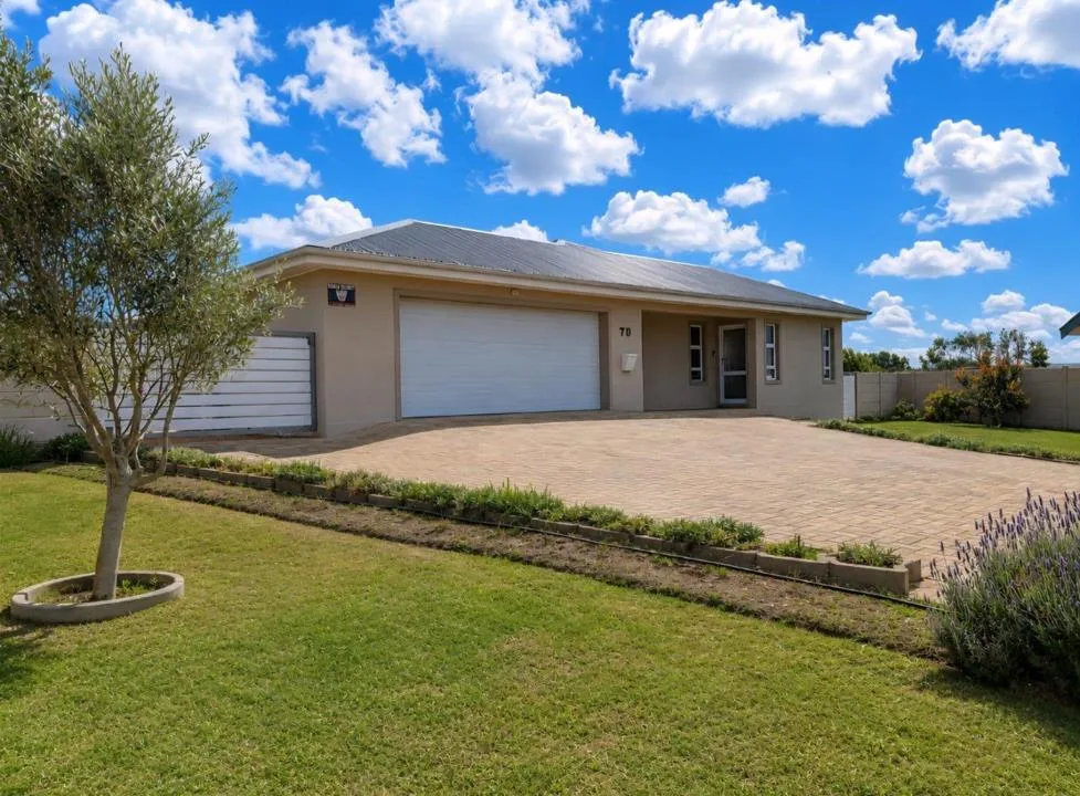 3 Bedroom House for sale in Stilbaai Wes