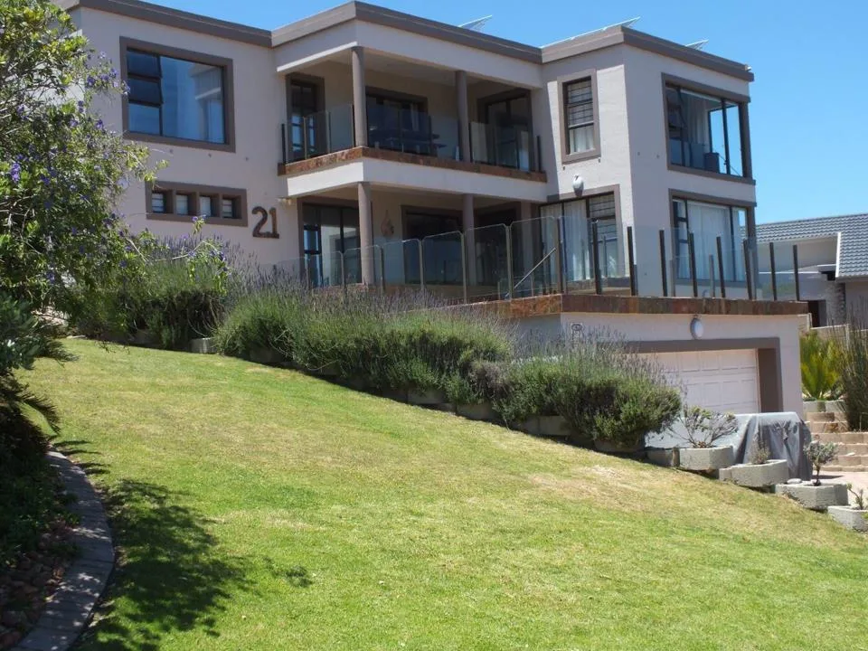 4 Bedroom House for sale in Dana Bay