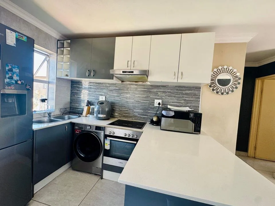 2 Bedroom Apartment / flat for sale in Parklands