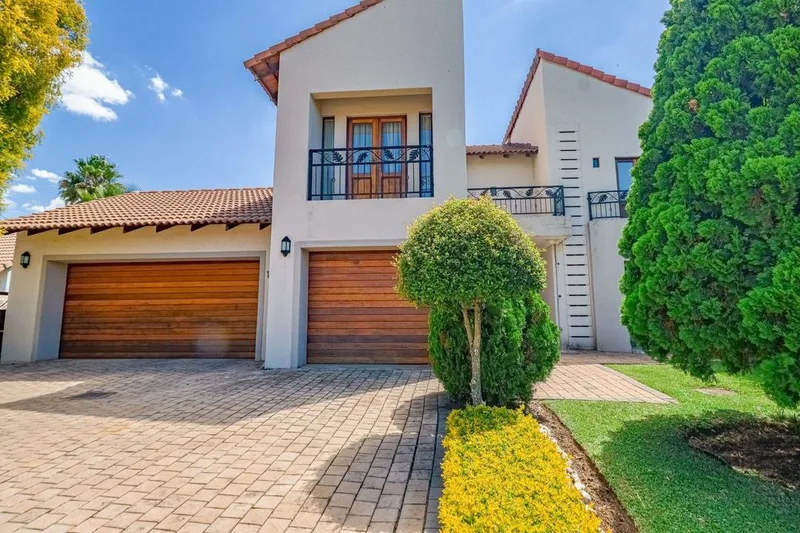 4 Bedroom House to rent in Silver Lakes Golf Estate