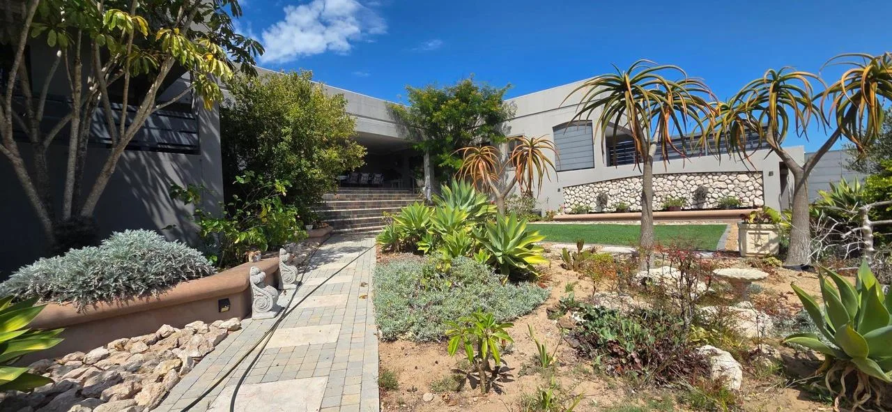 5 Bedroom House for sale in Myburgh Park