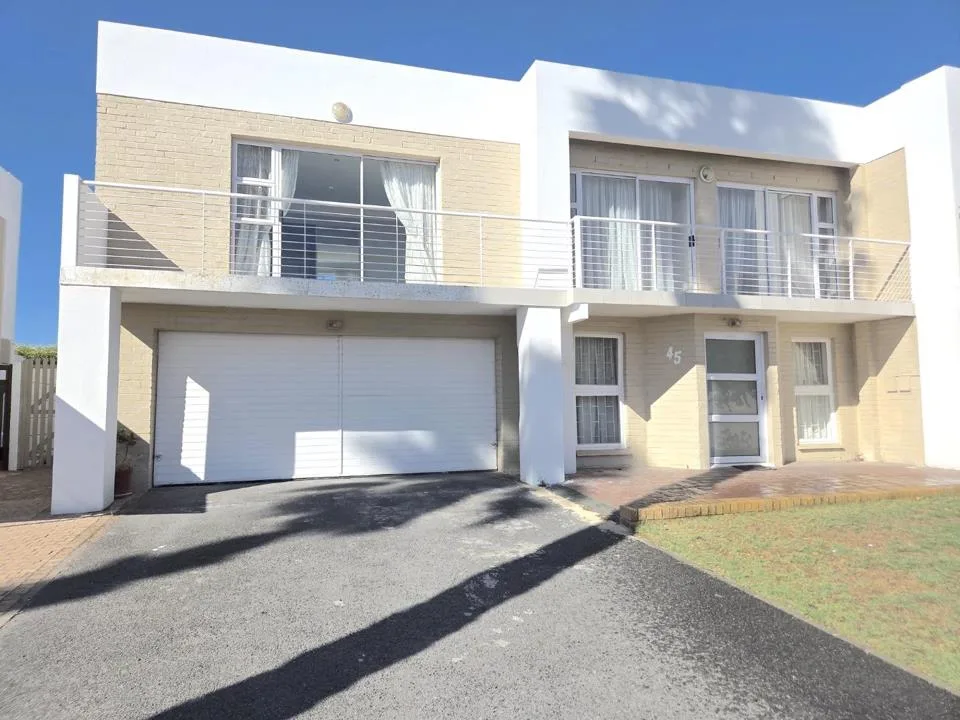 3 Bedroom House for sale in Cayman Beach