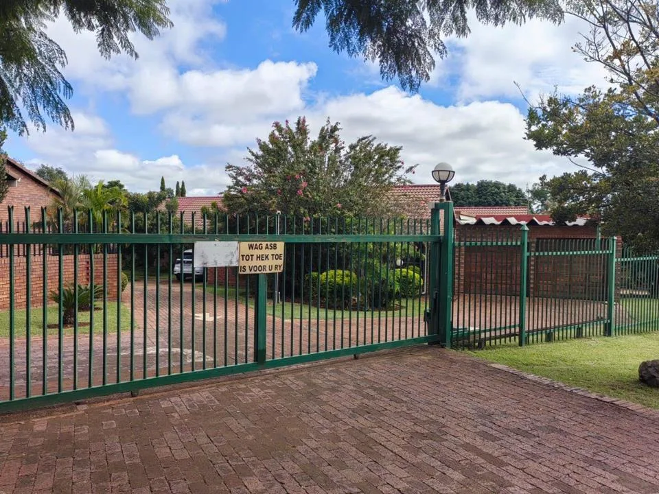 3 Bedroom Townhouse to rent in Amandasig