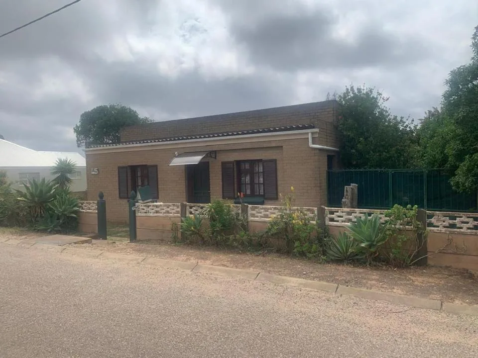 3 Bedroom House for sale in Albertinia