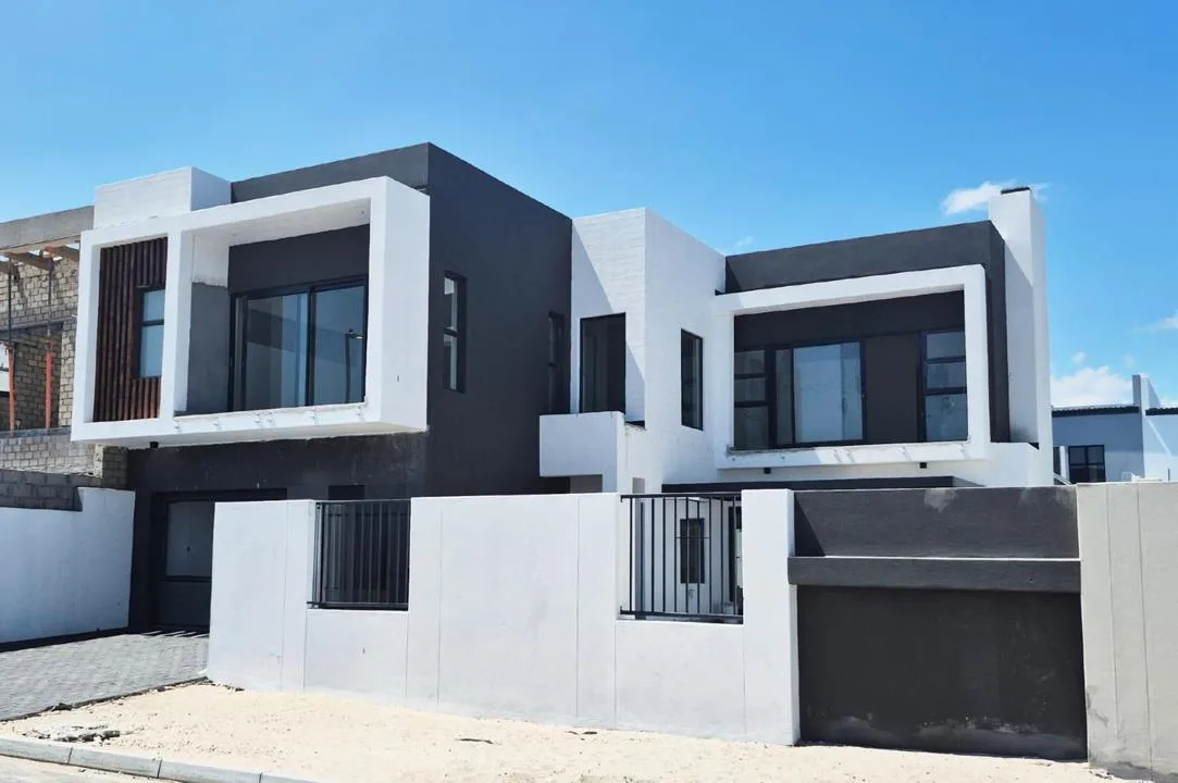 4 Bedroom House for sale in Sandown