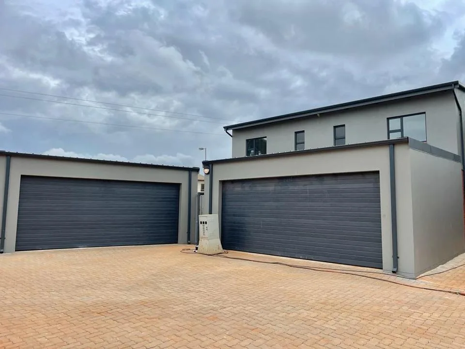 3 Bedroom Townhouse to rent in Olympus AH