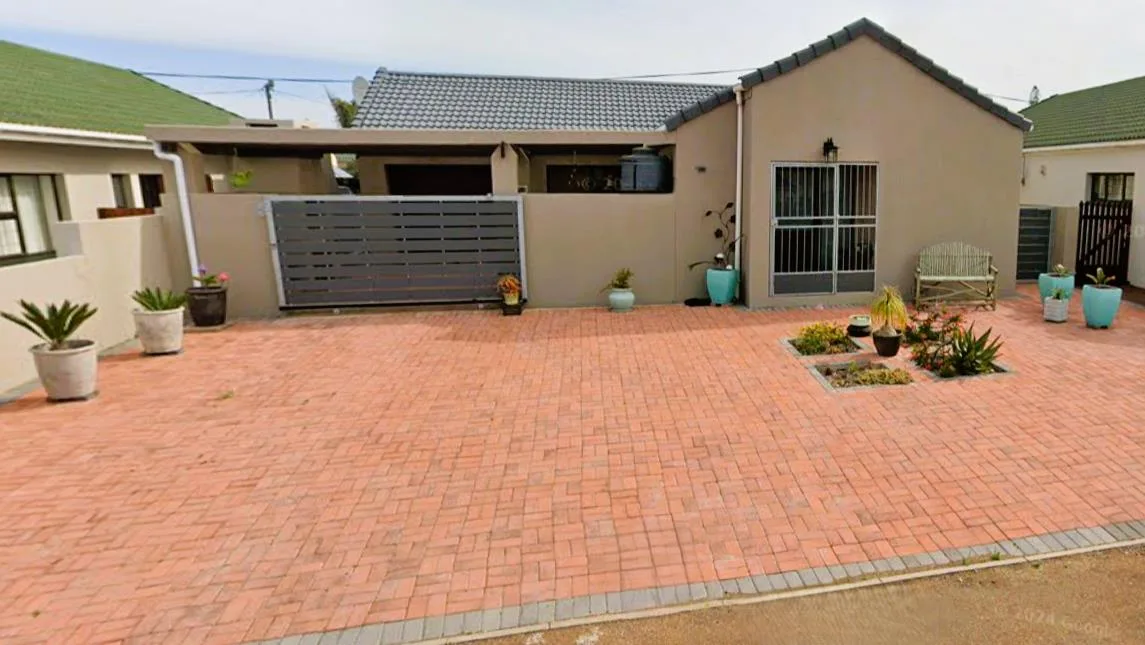 3 Bedroom House for sale in Stilbaai Wes