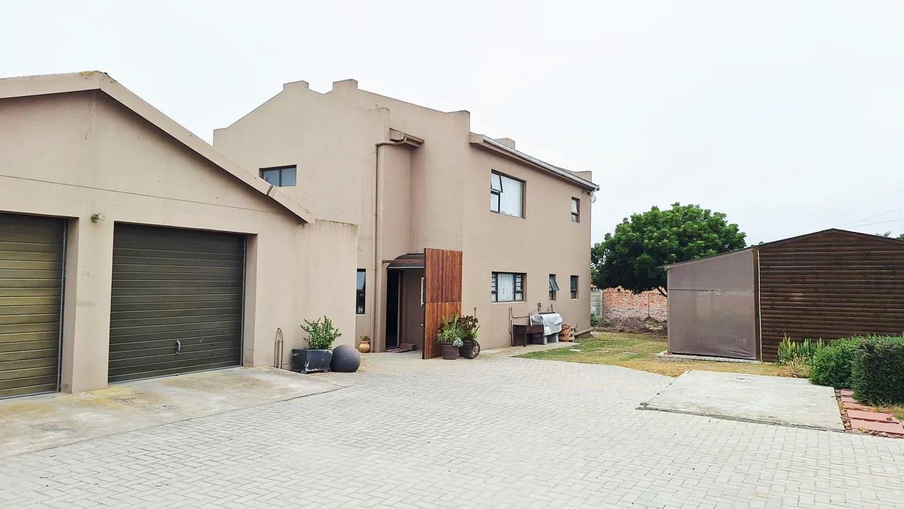 3 Bedroom House for sale in Lamberts Bay