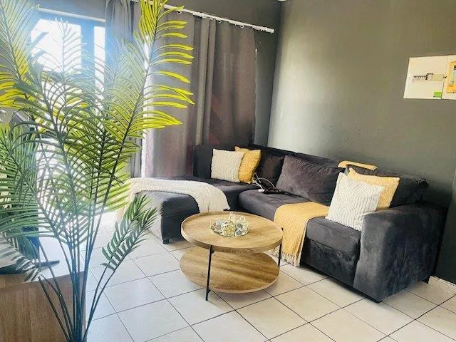 2 Bedroom Apartment / flat for sale in Parklands