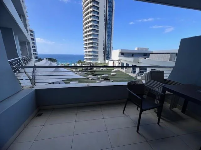 2 Bedroom Apartment / flat to rent in Umhlanga Central