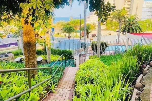 2 Bedroom Apartment / flat to rent in Umhlanga Central