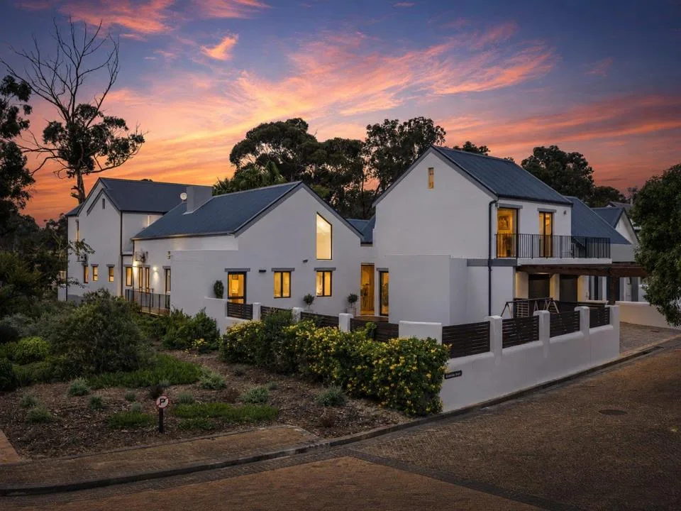 5 Bedroom House for sale in Schonenberg