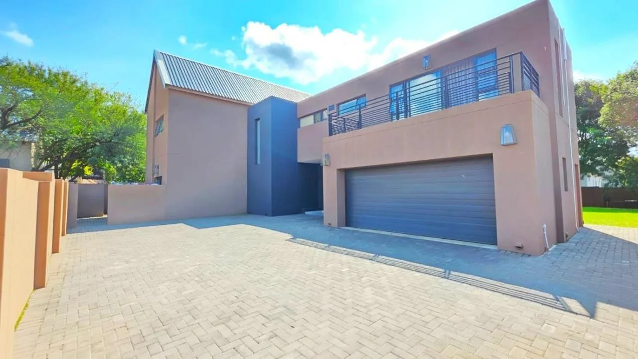 4 Bedroom House for sale in Leloko Lifestyle & Eco Estate