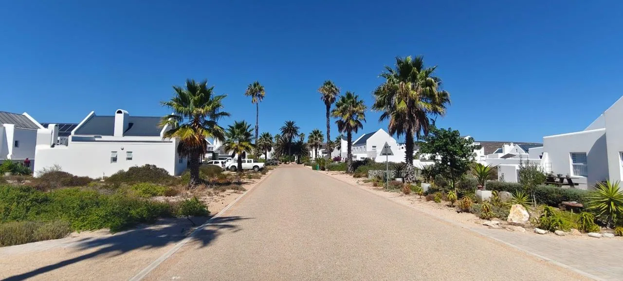 3 Bedroom House for sale in Lampiesbaai
