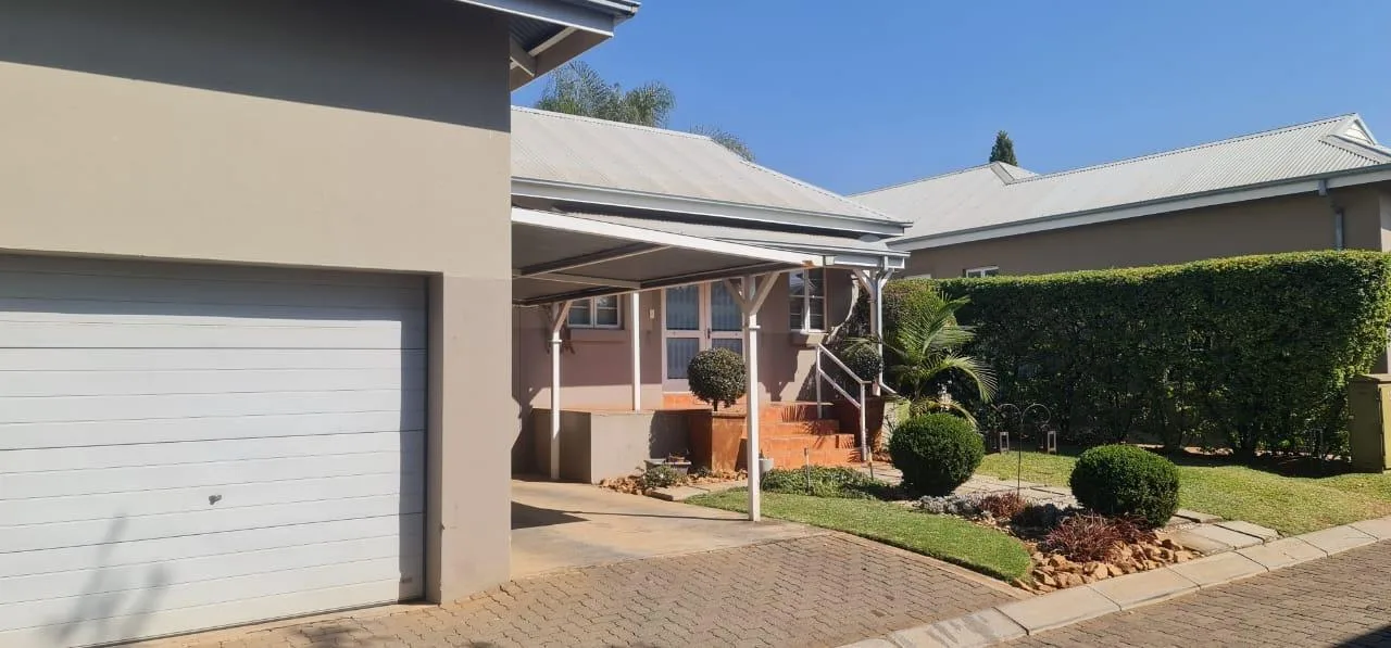 3 Bedroom House for sale in Waterval East