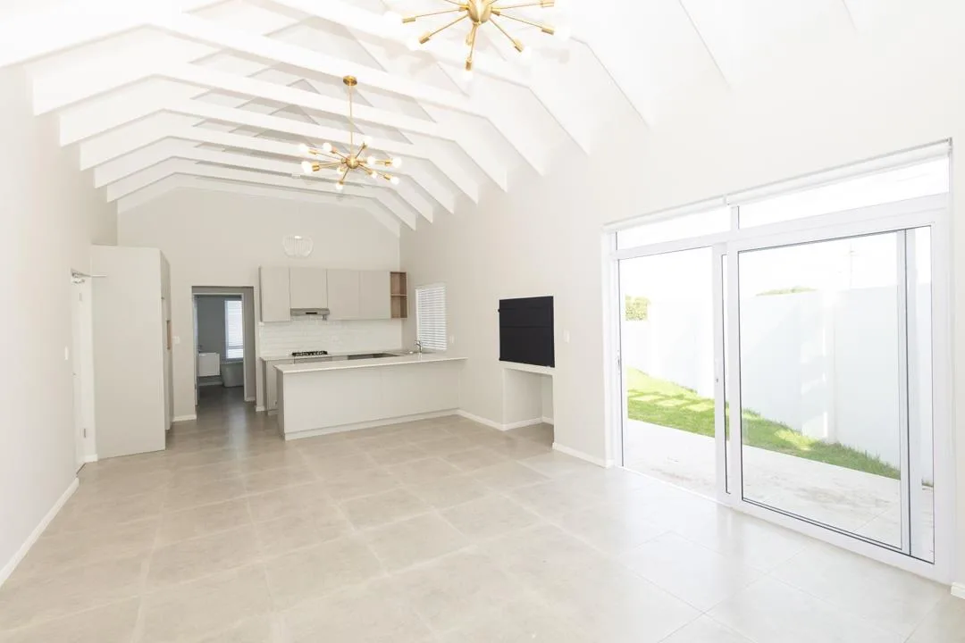 2 Bedroom House for sale in Kleinbaai