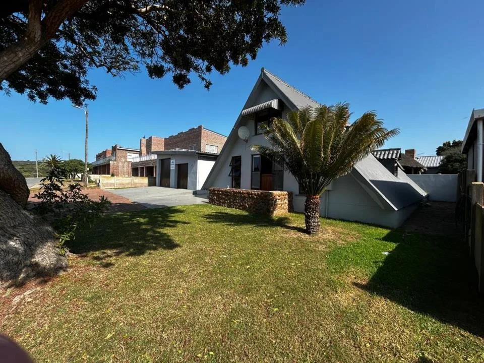 3 Bedroom House for sale in Stilbaai Wes