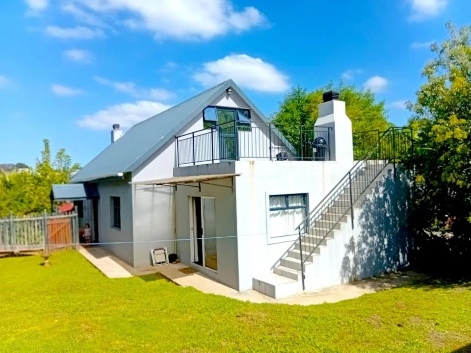 3 Bedroom House for sale in Denneoord
