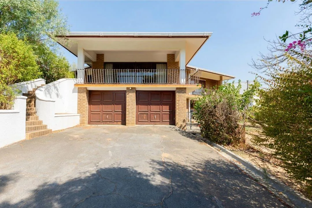 3 Bedroom House for sale in Riebeek Kasteel