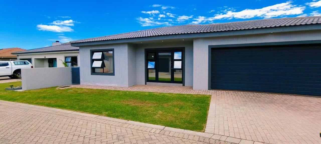 3 Bedroom Townhouse for sale in Dana Bay