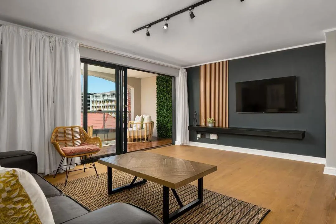 1 Bedroom Apartment / flat for sale in De Waterkant