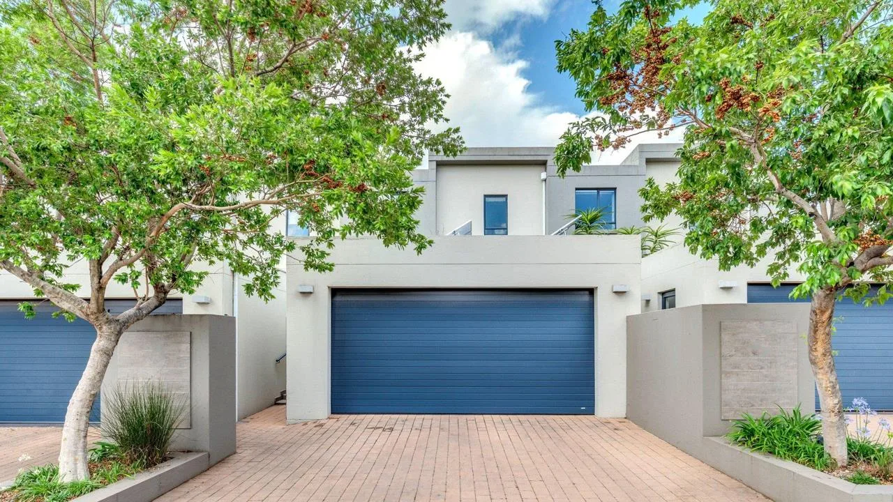 3 Bedroom Townhouse to rent in Bryanston