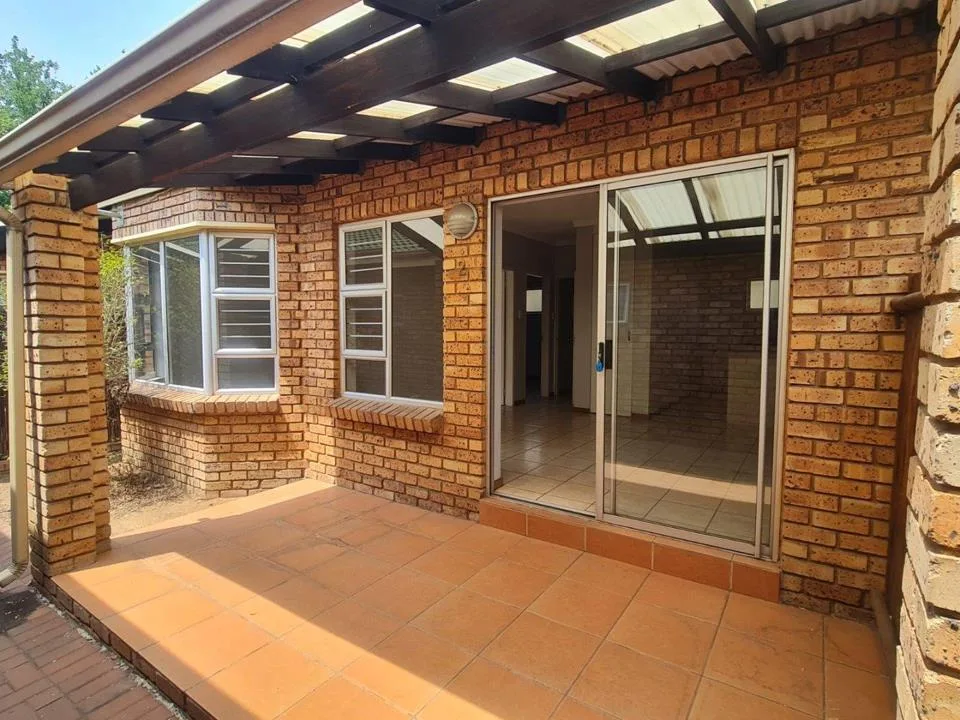 2 Bedroom Apartment / flat to rent in Parkhill Gardens
