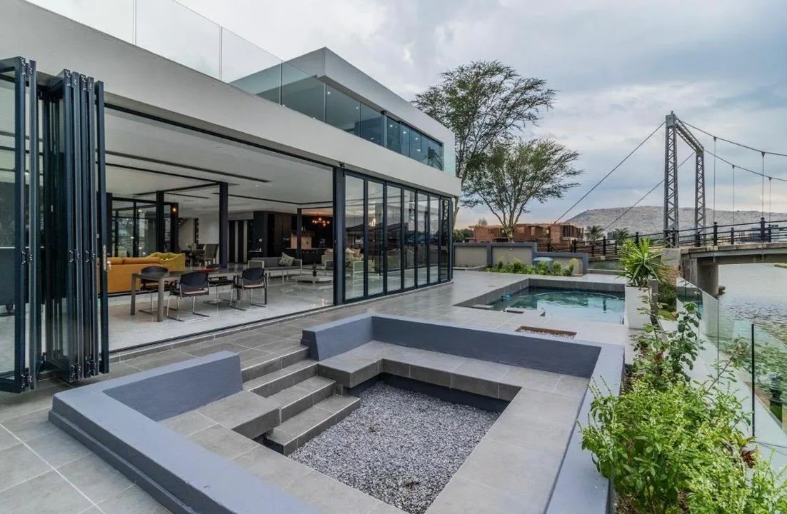6 Bedroom House for sale in The Islands Estates