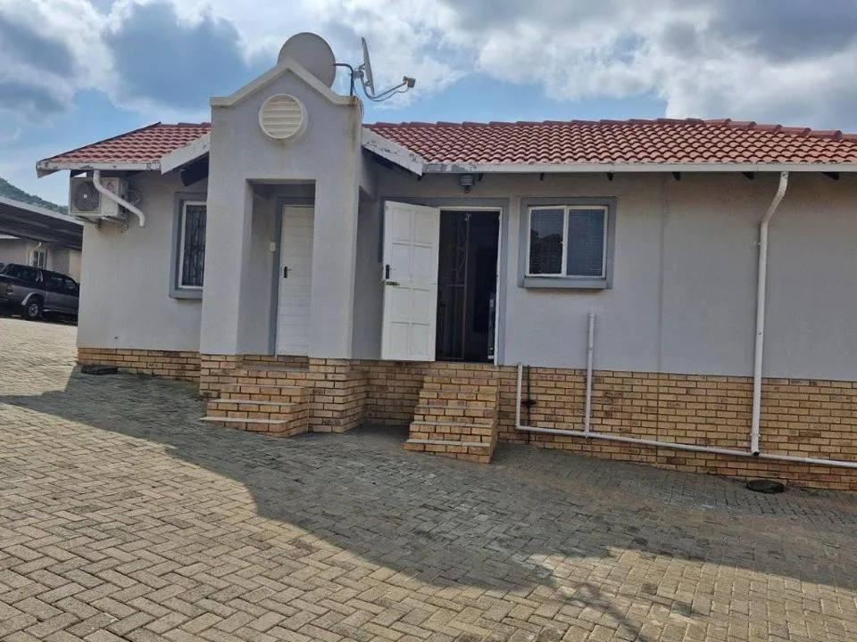3 Bedroom House for sale in Tlhabane West