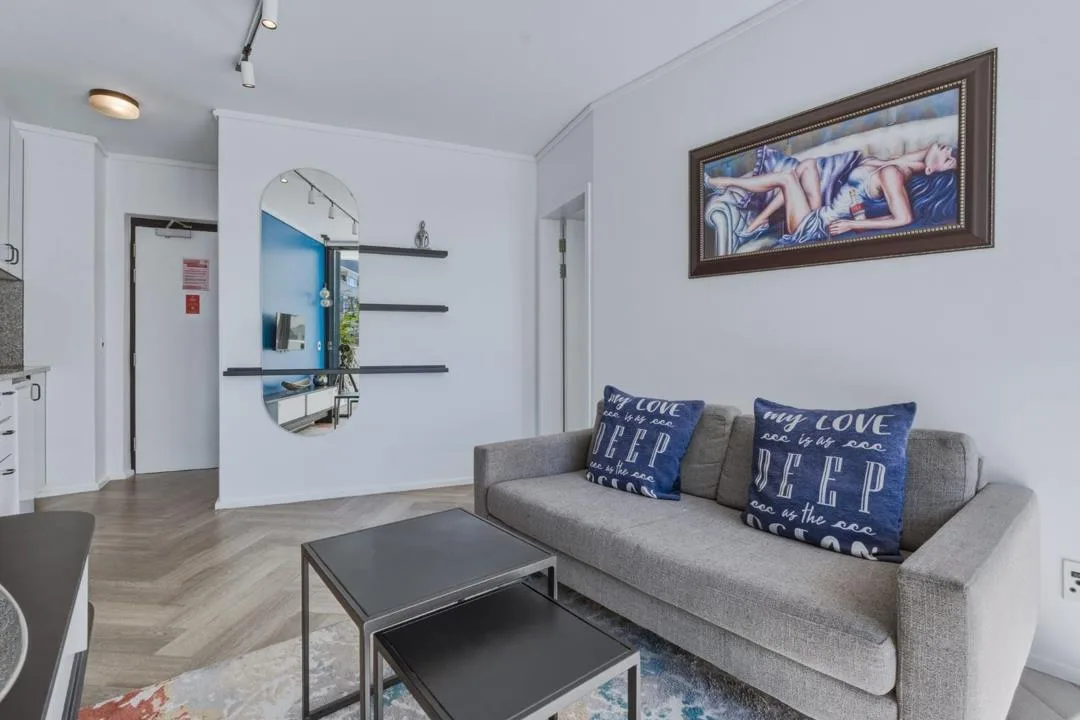1 Bedroom Apartment / flat for sale in Sea Point