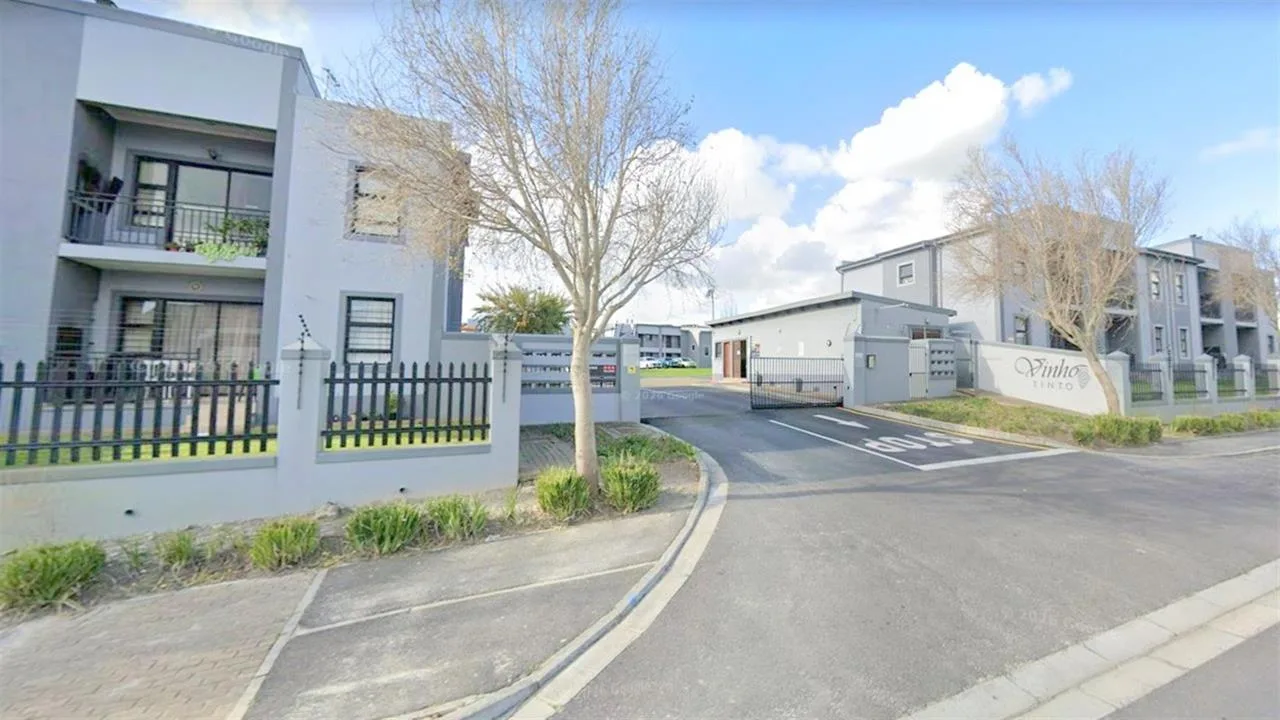 2 Bedroom Apartment / flat for sale in Burgundy Estate