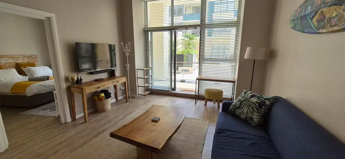 2 Bedroom Apartment / flat to rent in Muizenberg