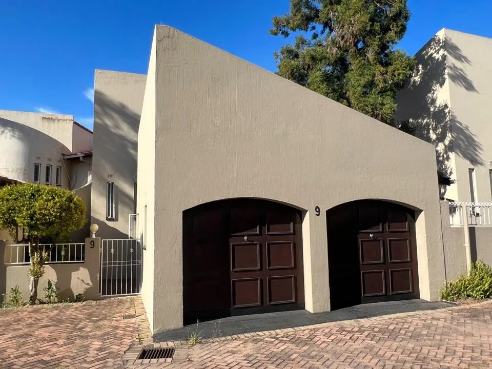4 Bedroom Townhouse to rent in Corlett Gardens