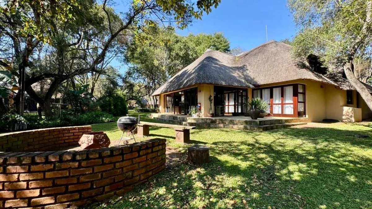 4 Bedroom House for sale in Lakeland Estate