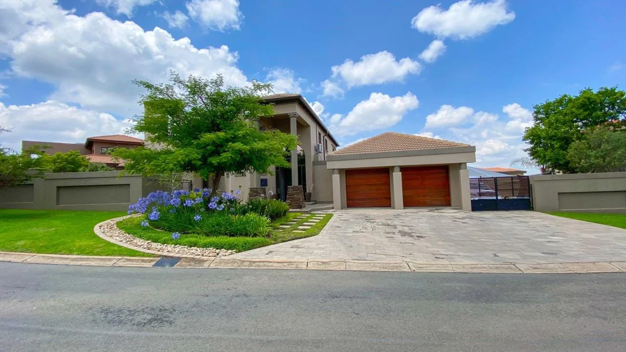 4 Bedroom House to rent in Ebotse Golf Estate