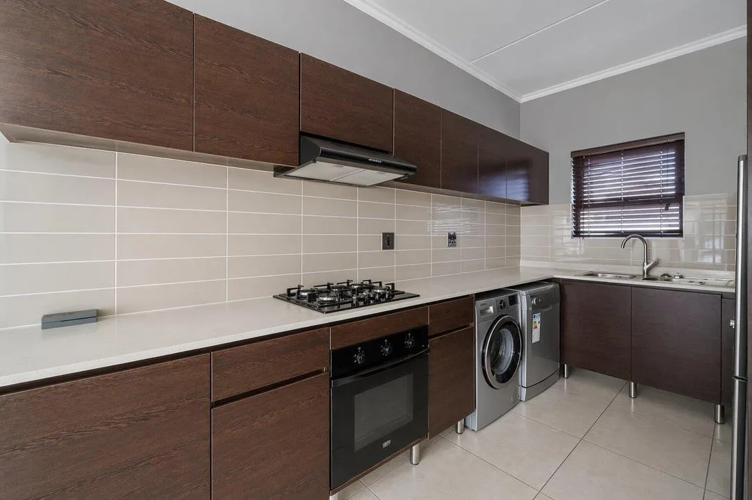 3 Bedroom Apartment / flat to rent in Greenstone Hill