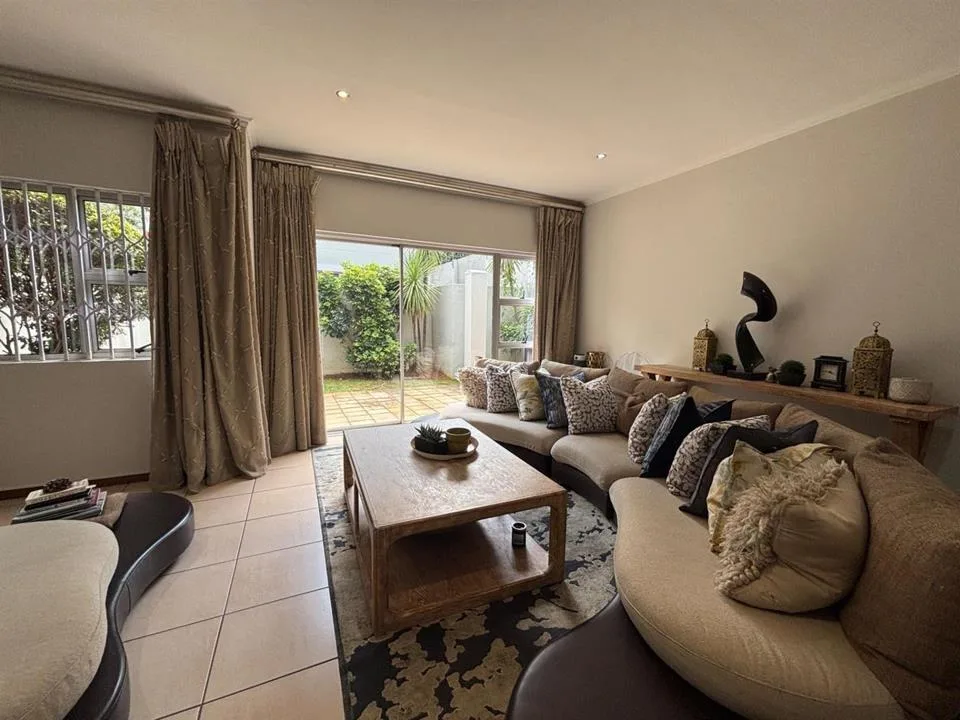 3 Bedroom House to rent in Bryanston