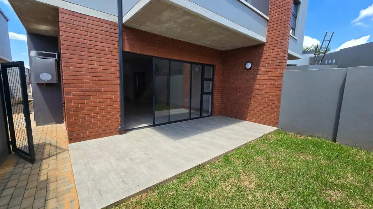 3 Bedroom Townhouse to rent in Olympus AH