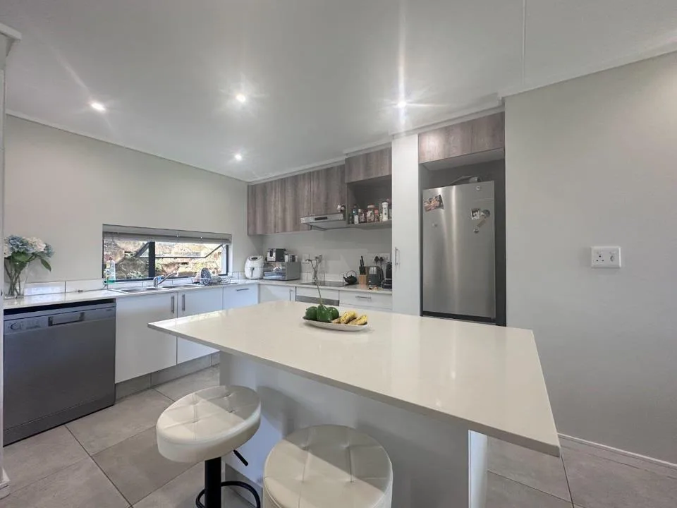 2 Bedroom Apartment / flat to rent in Hillcrest Central