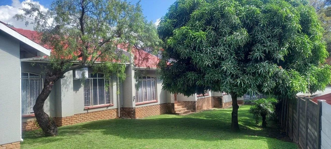 4 Bedroom House for sale in Safari Gardens