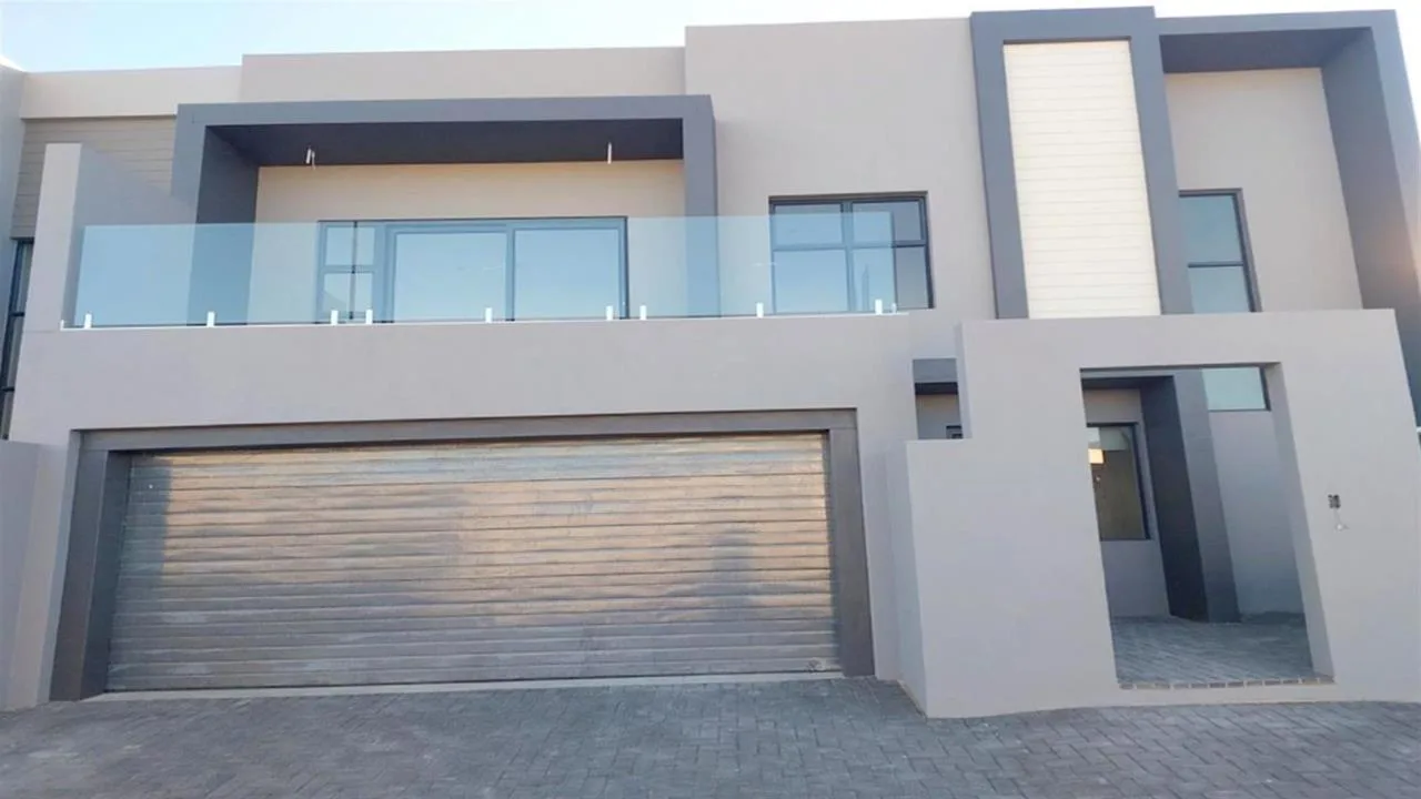4 Bedroom House for sale in Sandown
