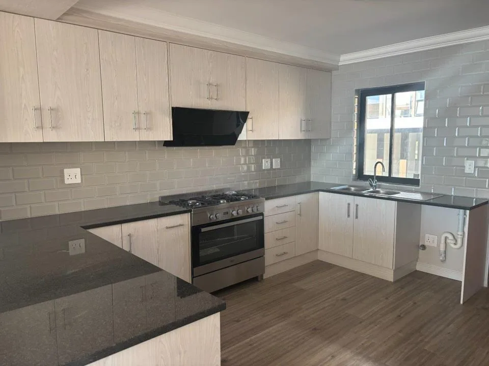 2 Bedroom Apartment / flat to rent in Da Nova